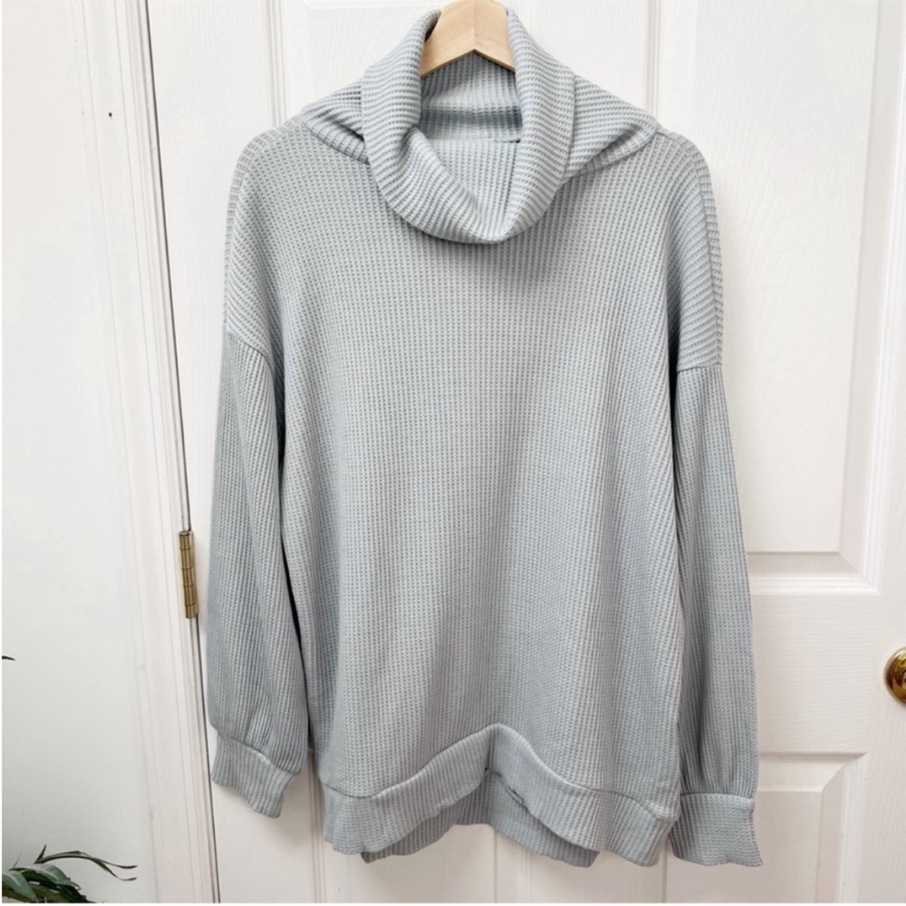 NWT Gap Long Sleeve Waffle Knit Pullover Sweater in Bluish Grey